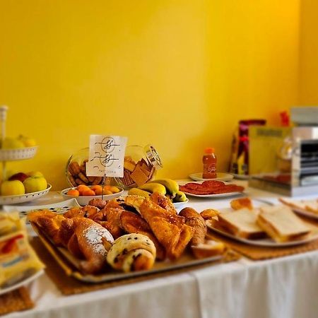B&B Ai Cipressi Лука Екстериор снимка