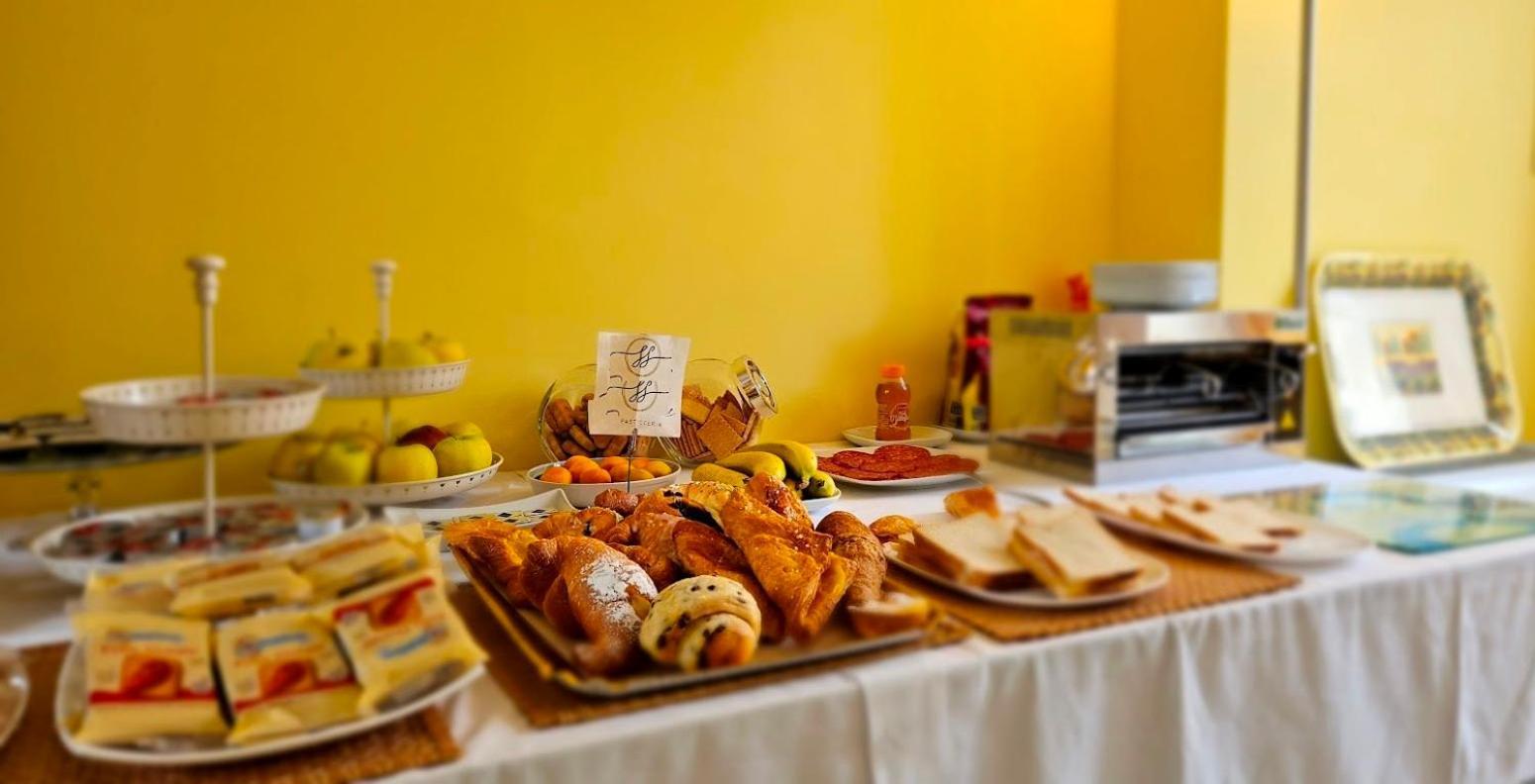 B&B Ai Cipressi Лука Екстериор снимка