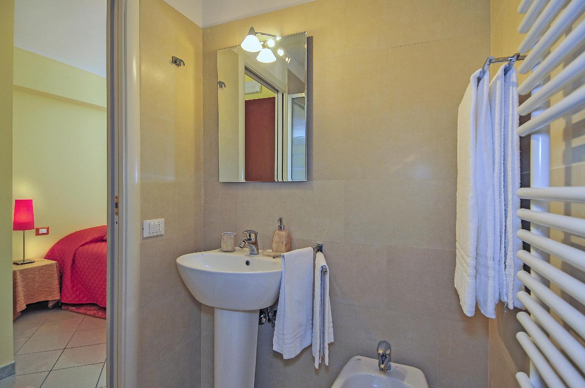 B&B Ai Cipressi Лука Екстериор снимка