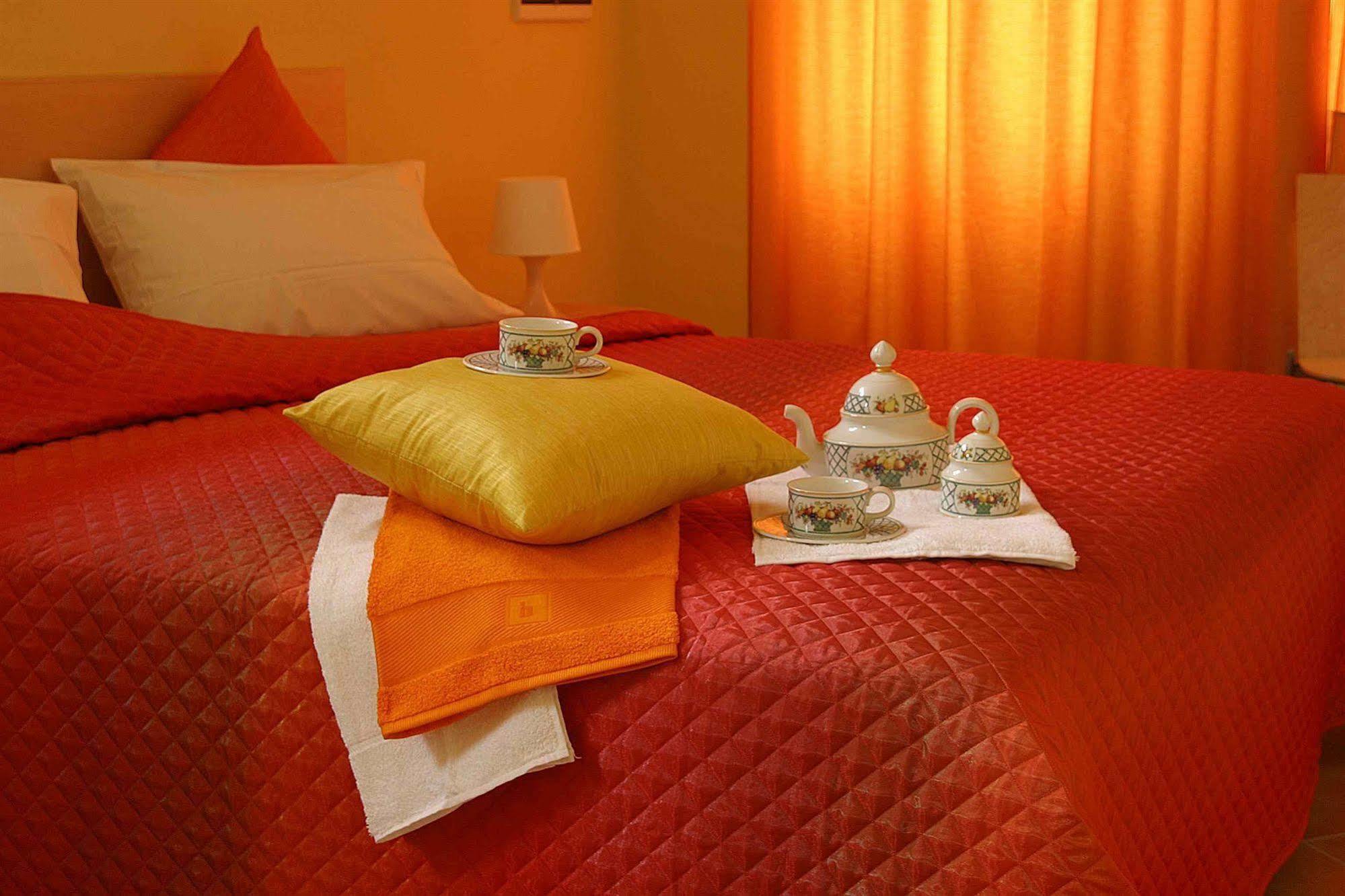 B&B Ai Cipressi Лука Екстериор снимка