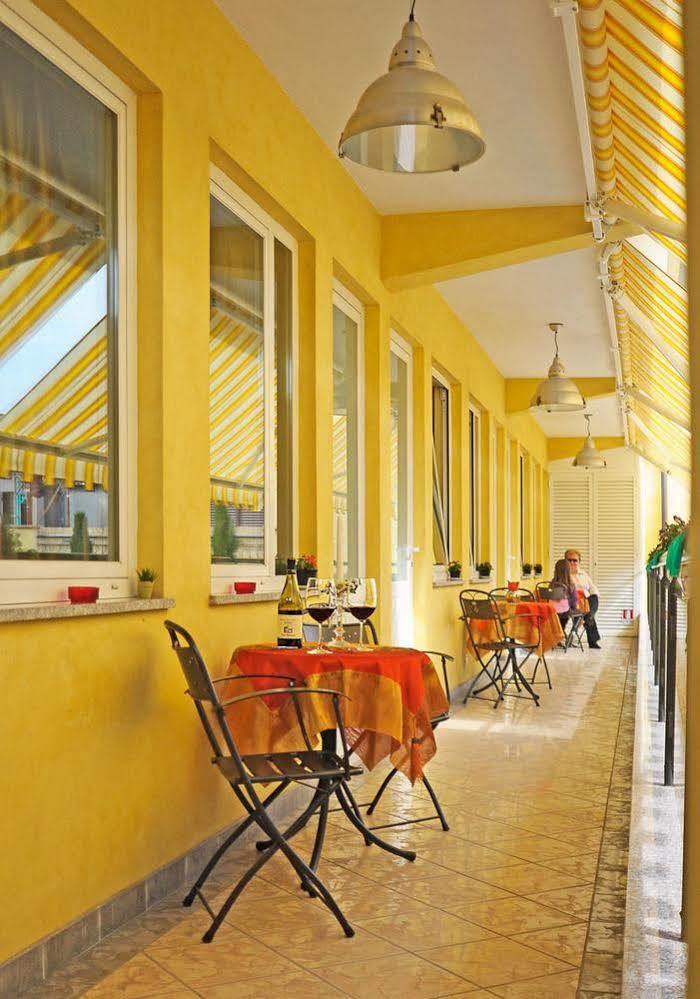 B&B Ai Cipressi Лука Екстериор снимка