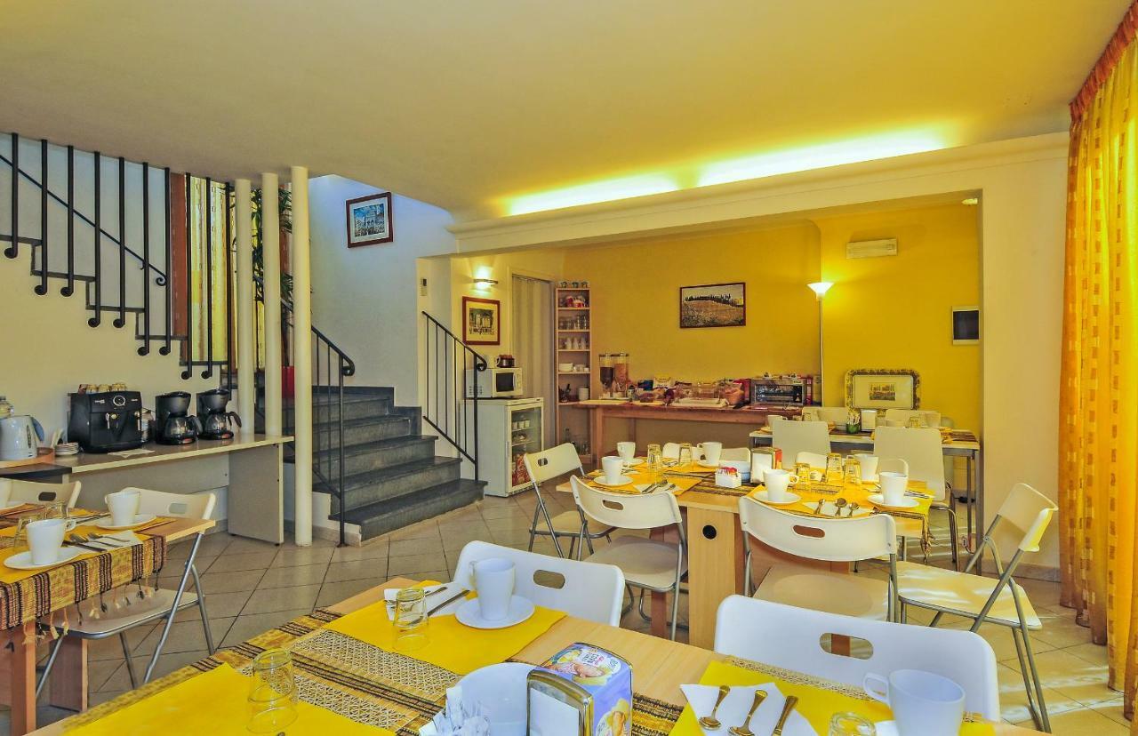 B&B Ai Cipressi Лука Екстериор снимка