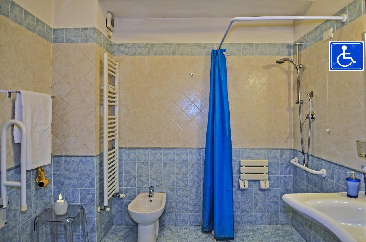 B&B Ai Cipressi Лука Екстериор снимка